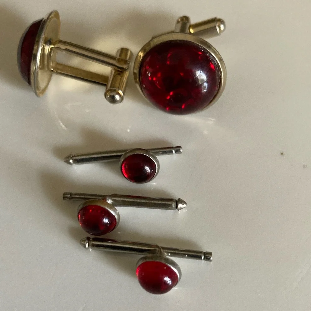 Vintage formalwear set featuring rich red Cumberland glass Cuff Links &-Studs